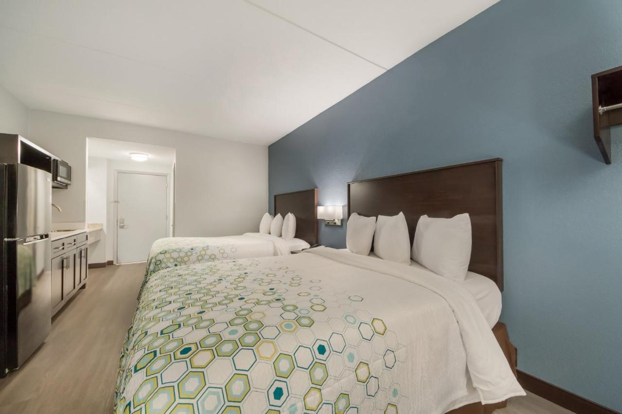 Hometowne Studios By Red Roof San Antonio - Seaworld Northwest 外观 照片