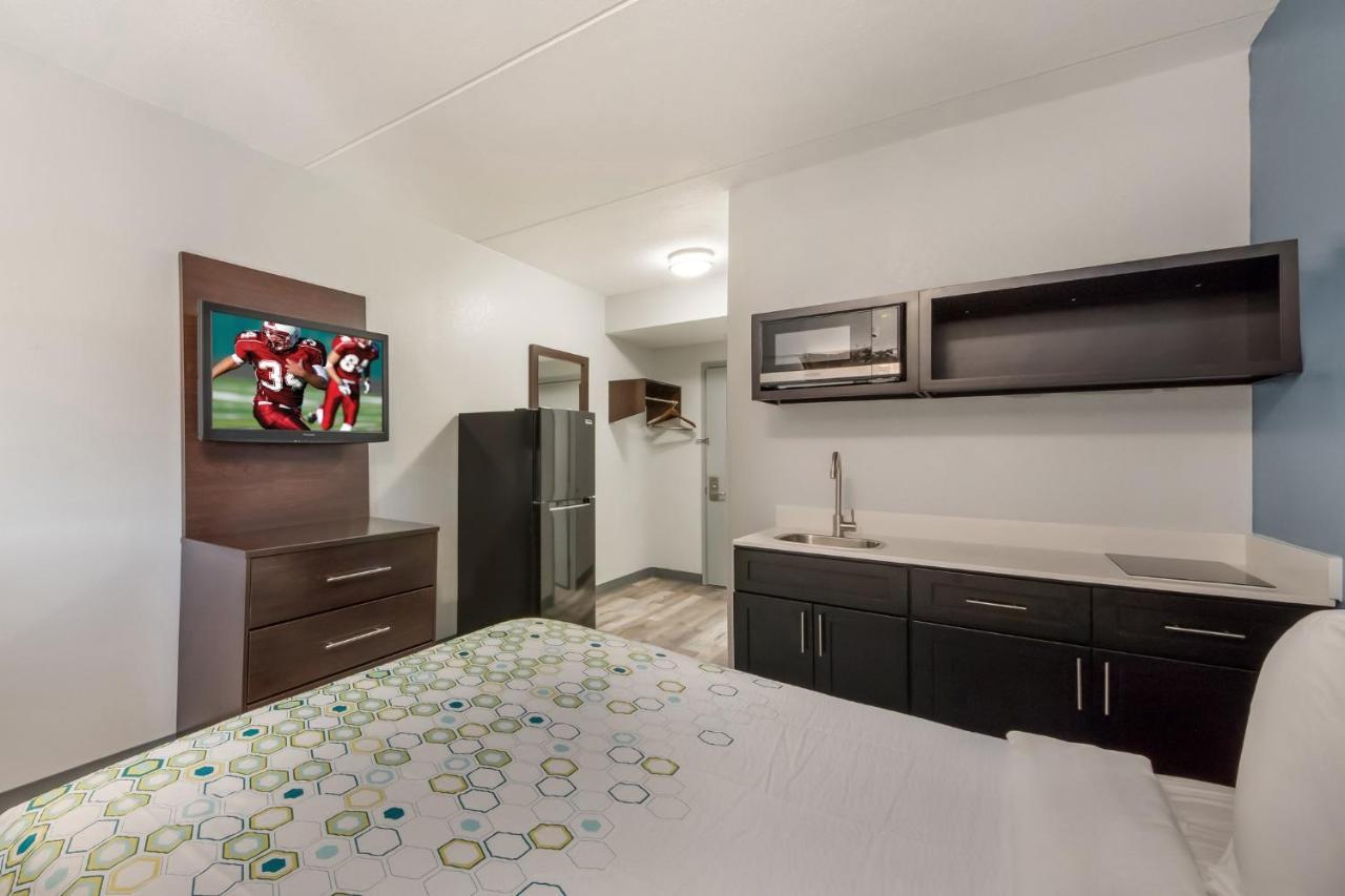 Hometowne Studios By Red Roof San Antonio - Seaworld Northwest 外观 照片