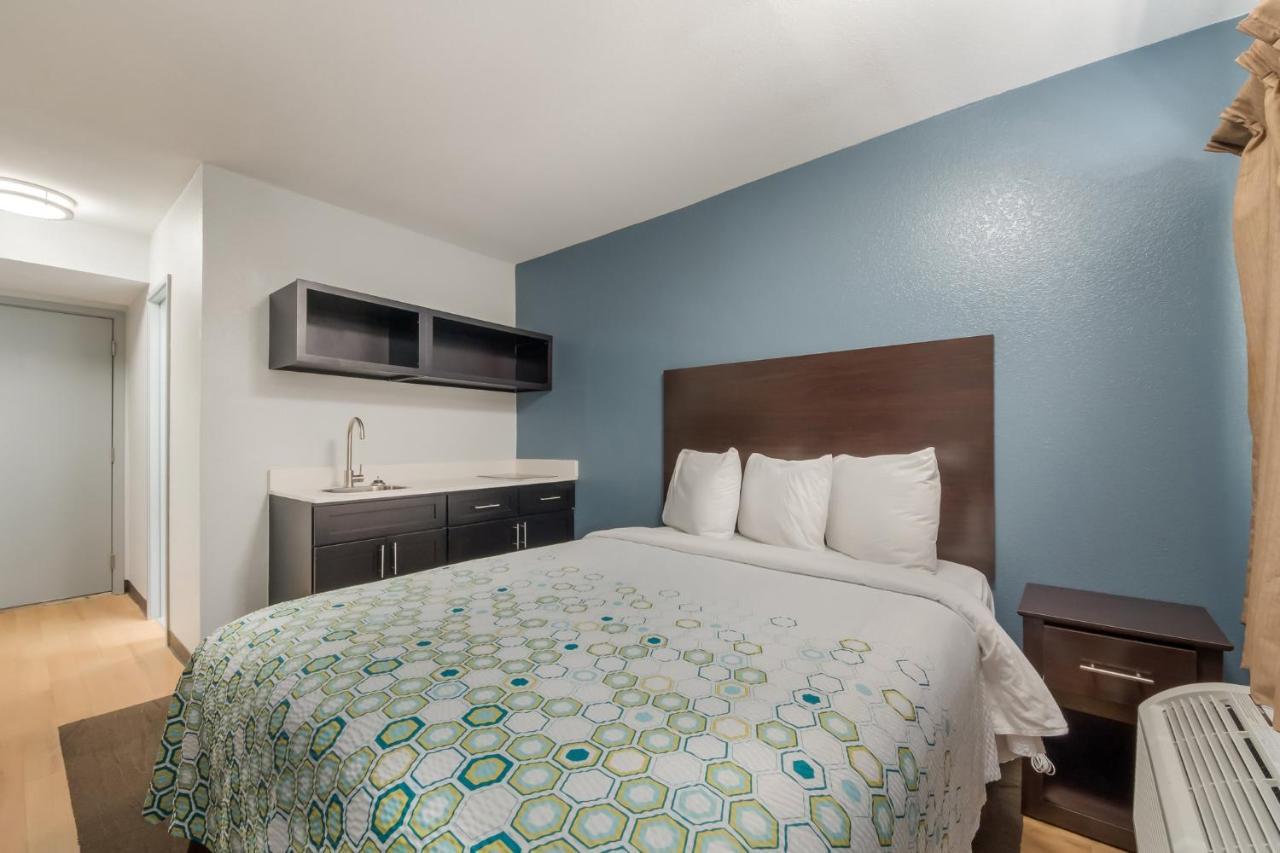 Hometowne Studios By Red Roof San Antonio - Seaworld Northwest 外观 照片